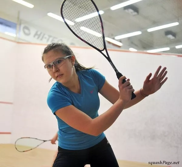 Karolína Holinková squash