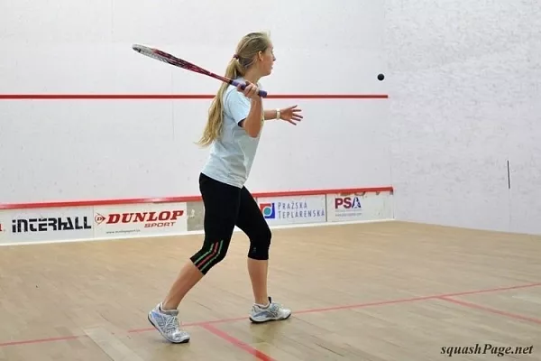 Denisa Pelešková squash