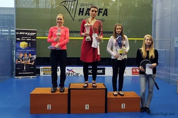 Olga Ertlová, Lucie Fialová, Anna Klimundová squash